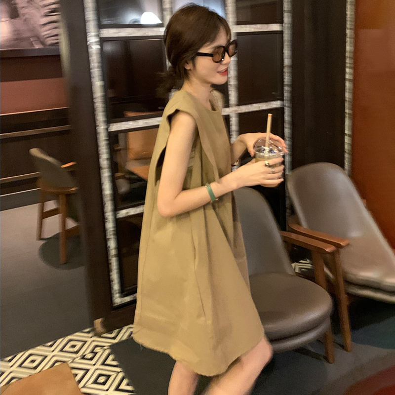 2024新款茶歇法式高级感连衣裙女夏季森系小个子宽松显瘦别致裙子