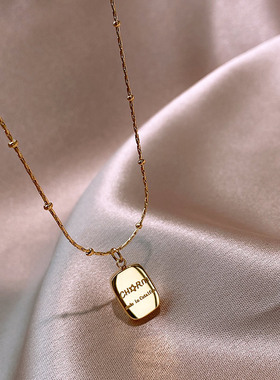 金砖钛钢项链女夏季ins轻奢小众嘻哈锁骨链2023新款潮网红设计感