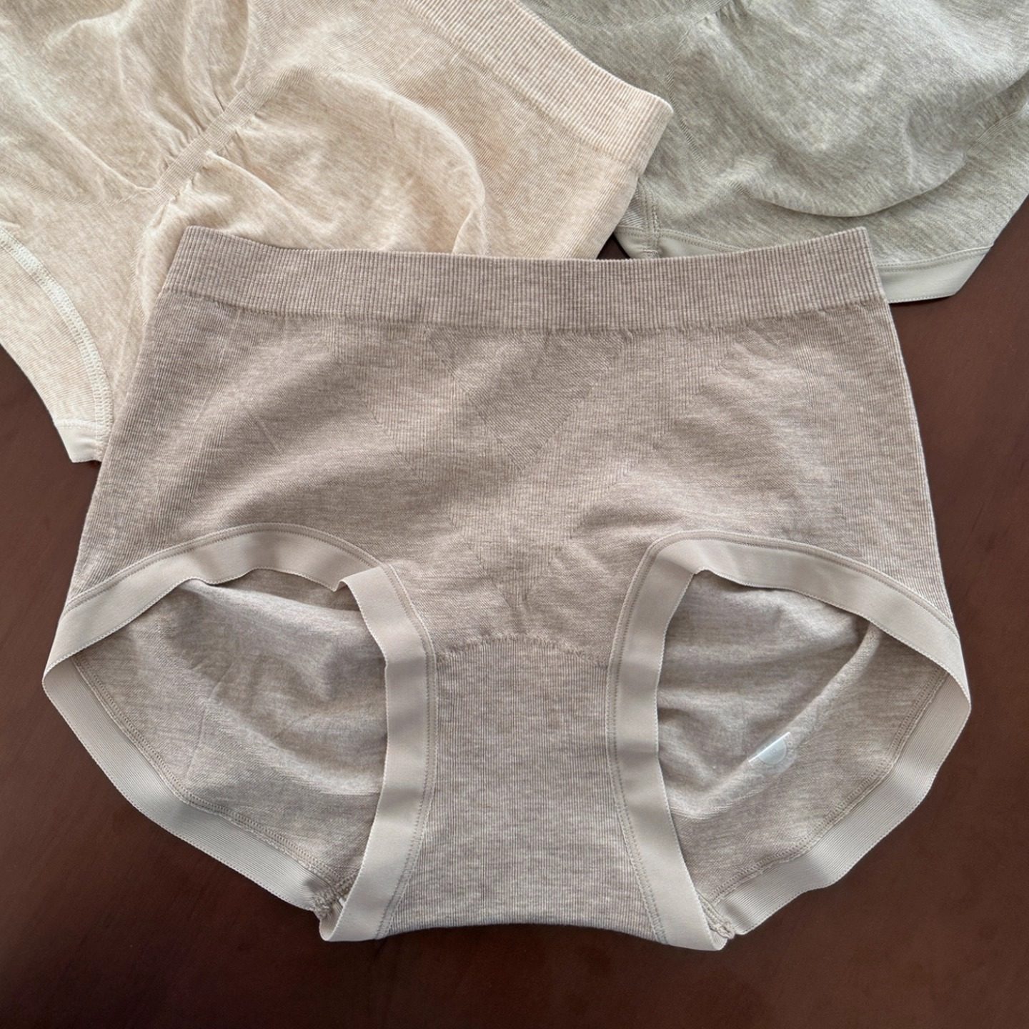 秋冬无缝大弹力内裤女裸感亲肤中腰包臀抑菌纯棉裆大码红色三角裤,淘宝优惠券,粉丝福利购,淘宝优惠卷