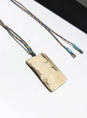 D615# 天然猛犸象牙 带原皮 花雕吊坠 小挂件 32*22*4.3mm 3.48g