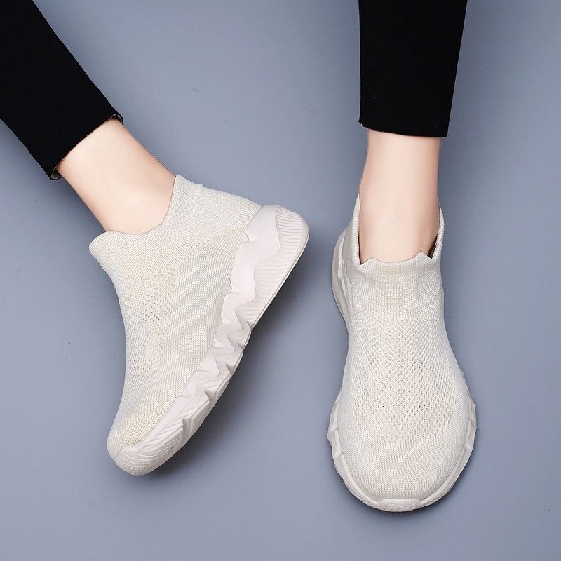 43特大码红色女鞋2026新款本命年红鞋飞织运动鞋男轻便软底不累脚,淘宝优惠券,粉丝福利购,淘宝优惠卷