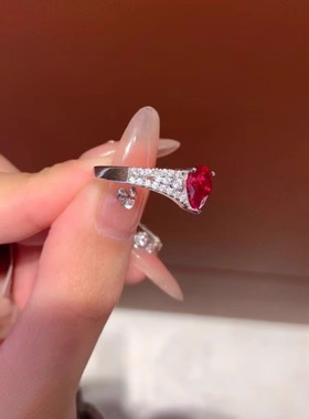 水滴形实验室培育红宝石戒指女纯银镀白金梨形人工彩宝钻戒食指环