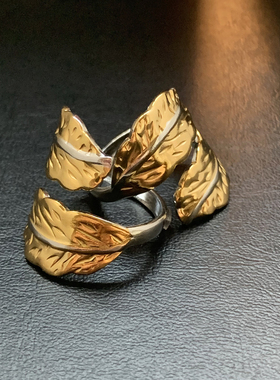 黄金叶-不掉色可调节钛钢戒指女