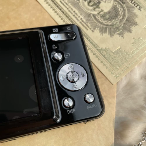 Новая CCD Студенческая камера Retro Digital Camera Anti -Shake 48 млн. Высокоопределения Pixel Pixel Campus Portable Tourism