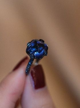 新款黑金戒指暗黑系糖塔坦桑蓝色石戒时尚高级小众创意潮流