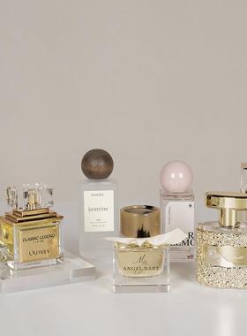 简约样板间男女士香水香氛道具衣帽间搭配组合梳妆台软装饰品摆件