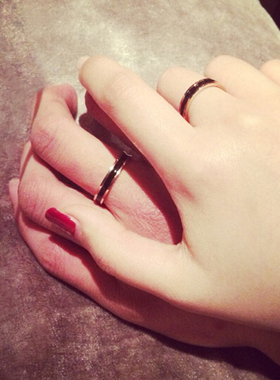 黑白学生钛钢玫瑰金百搭情侣对戒