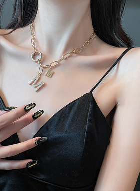 欧美气质高质感粗链条双字母M项链女ins个性夸张冷淡风锁骨链颈链