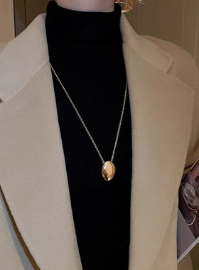 轻奢大气高级感秋冬季长款配饰