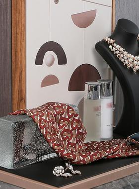 桌面轻奢衣帽间样板摆设软装摆件