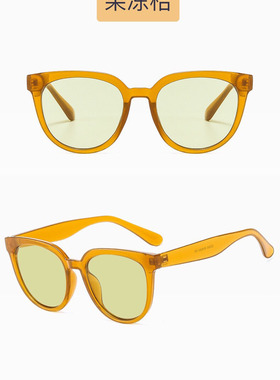 2021年新款茶色墨镜女街拍显瘦