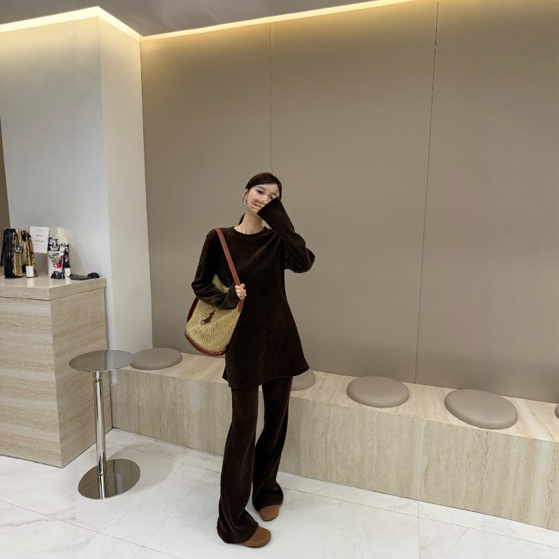 摩登mdeng197气质显瘦条绒套装女2025秋T恤休闲微喇裤两件套1F989,淘宝优惠券,粉丝福利购,淘宝优惠卷