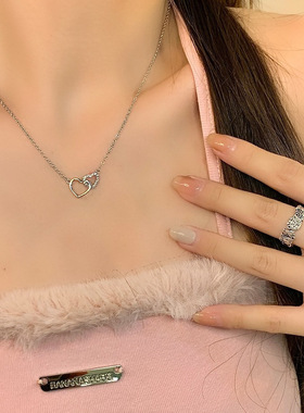 新款环环相扣爱心锁骨链项链女轻奢甜酷吊坠送女友闺蜜礼物