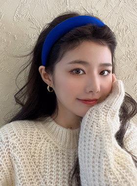 网红克莱茵蓝高颅顶绒面发箍2026新款百搭外出发卡洗脸头箍女韩国
