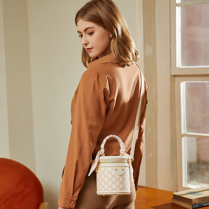 mk女夏2021新款潮超火饭桶包水桶包 惠派旗舰女士包袋