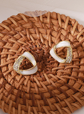 Sweet Girl Earrings 2023 Fashion New Simple Geometric Net