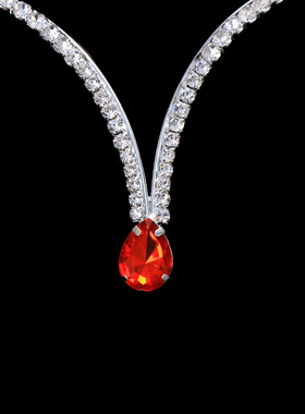 款式新颖项链品牌见详情