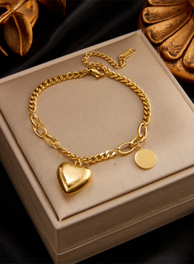 款式新颖手链品牌见详情