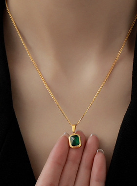 Retro Square Green Zircon Pendant Necklace For Women