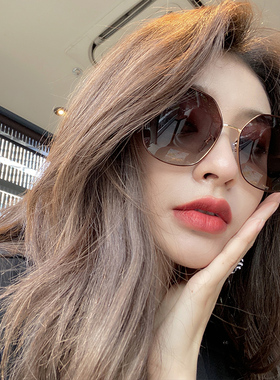 新款偏光太阳镜女开车防紫外线眼镜茶色网红ins风潮大脸显瘦墨镜