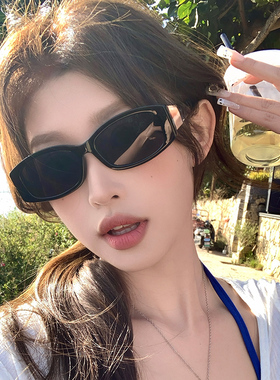 2025韩版方形黑色遮阳墨镜女