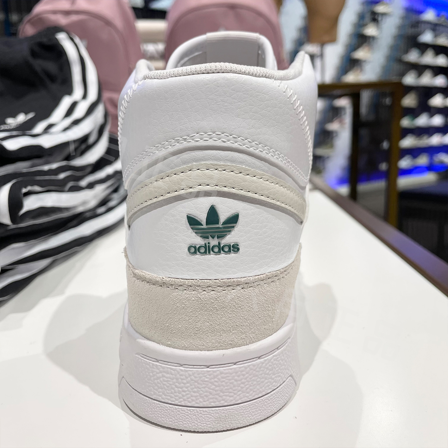 ADIDAS阿迪达斯三叶草男子高帮运动休闲鞋轻便耐磨板鞋 GZ1581 - 图1