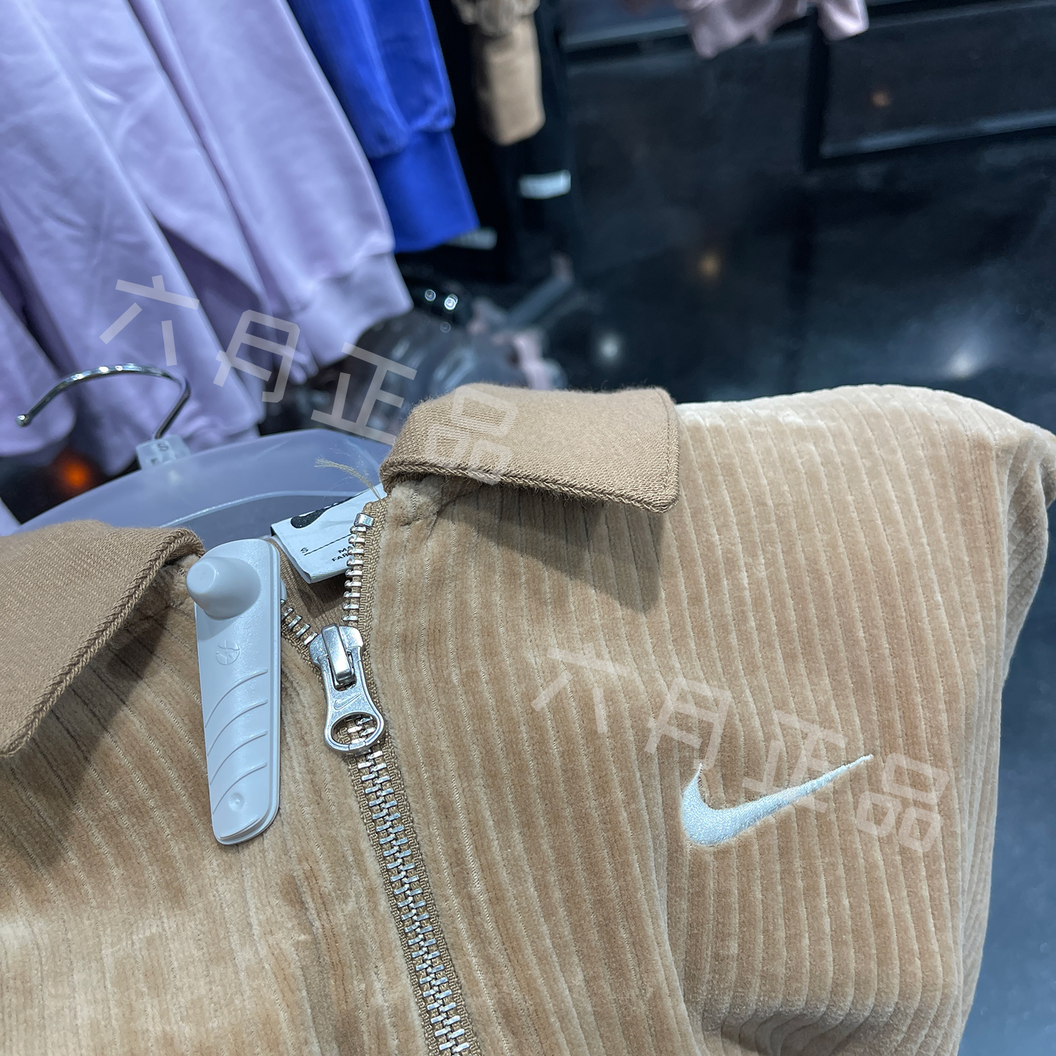 正品Nike耐克女子翻领运动卫衣透气舒适休闲套头衫 DQ5939-258-图1
