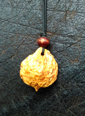 手工打磨趋吉孤品吊坠