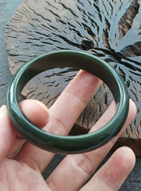 青鸾环新疆和田玉老玉沙枣青精工精美古朴的手镯