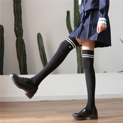 JK制服袜子女秋季徽章刺绣中筒袜韩国ins潮秋冬黑色过膝长筒靴袜 - 图2