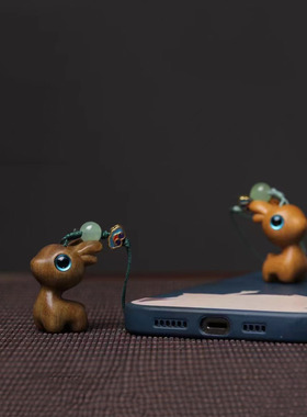 小鹿手机挂件可爱食梦鹿黑檀木雕刻项链吊坠包包小挂件汽车