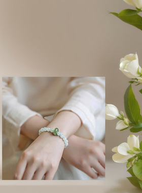 正品天然保真和田玉晴水色湖水绿手链女夏高冰百搭手串送礼物