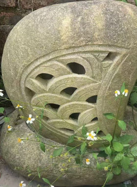天然鹅卵石雕刻石头景观灯石头音箱园林景观石灯摆设花园石雕摆件