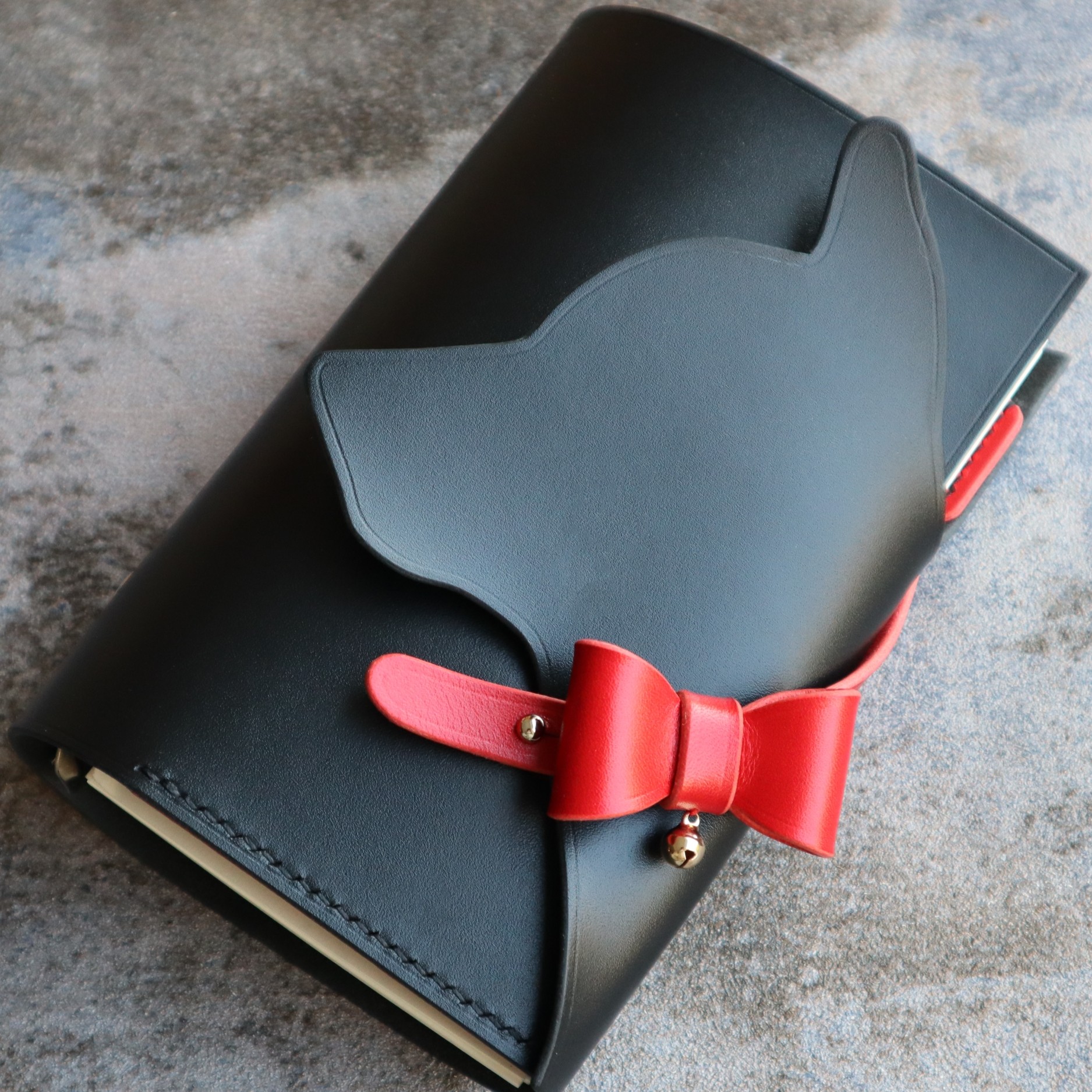 原创a567手工定制可爱少女宠物狗狗日记手账M5活页真牛皮笔记本,淘宝优惠券,粉丝福利购,淘宝优惠卷