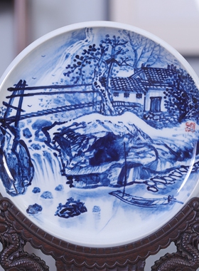 刘林荣手绘青花瓷中式挂盘案头