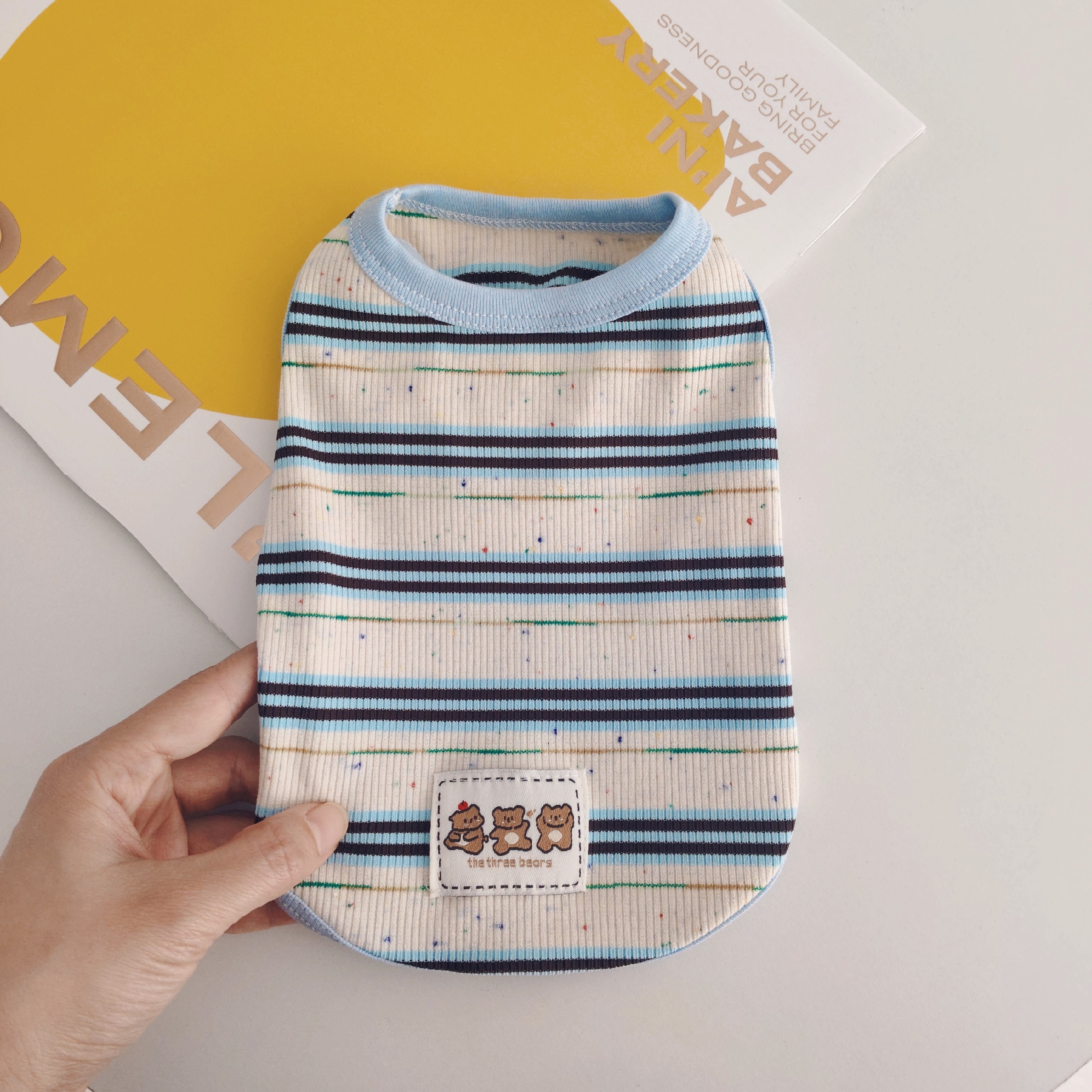 Pet clothes spring and summer ins cat clothes cat and dog clothes teddy bear home thin cotton breathable vest