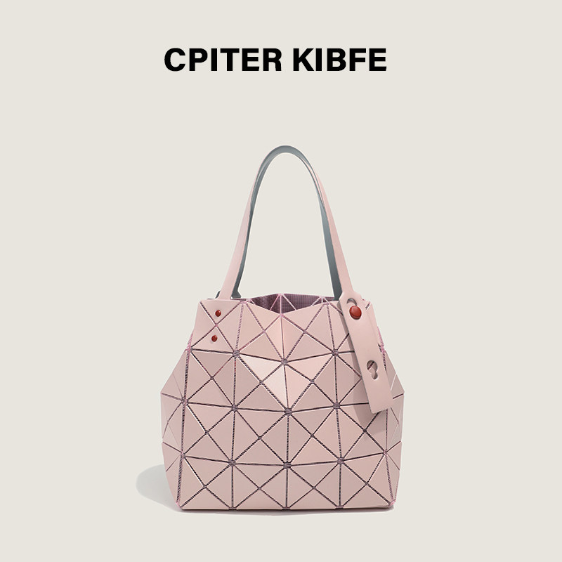 钻石小方盒新款几何菱格单肩包日本同款彩钉托特包三家磨砂钻石包,淘宝优惠券,粉丝福利购,淘宝优惠卷