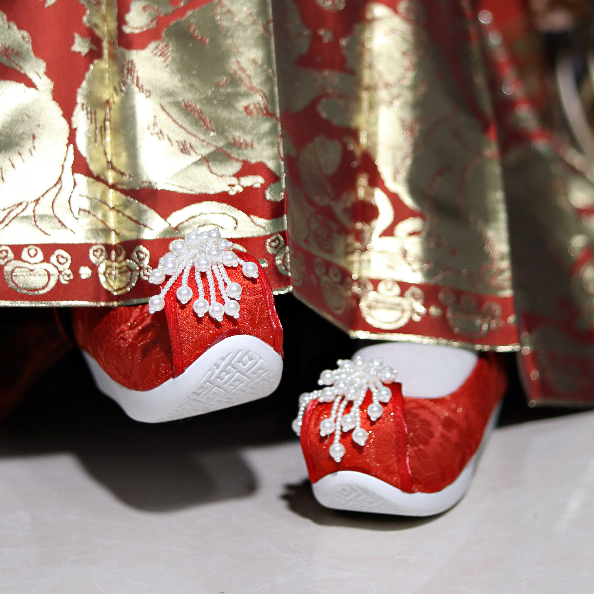 若兰兮x江南朱记汉服鞋内增高登云履圆头珠花云头布鞋高跟7cm婚鞋,淘宝优惠券,粉丝福利购,淘宝优惠卷