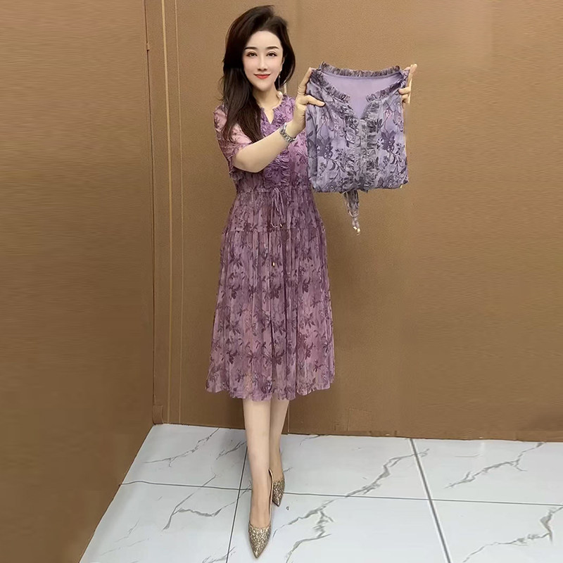 2025夏季新款女士时尚洋气连衣裙大码显瘦妈妈装弹力雪纺碎花裙子,淘宝优惠券,粉丝福利购,淘宝优惠卷