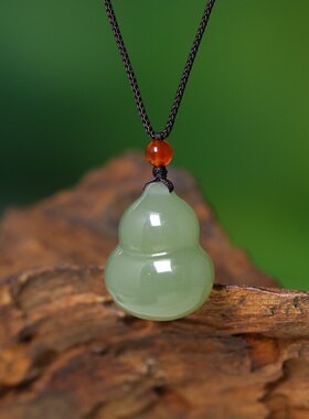 和田玉A货绿色立体葫芦吊坠