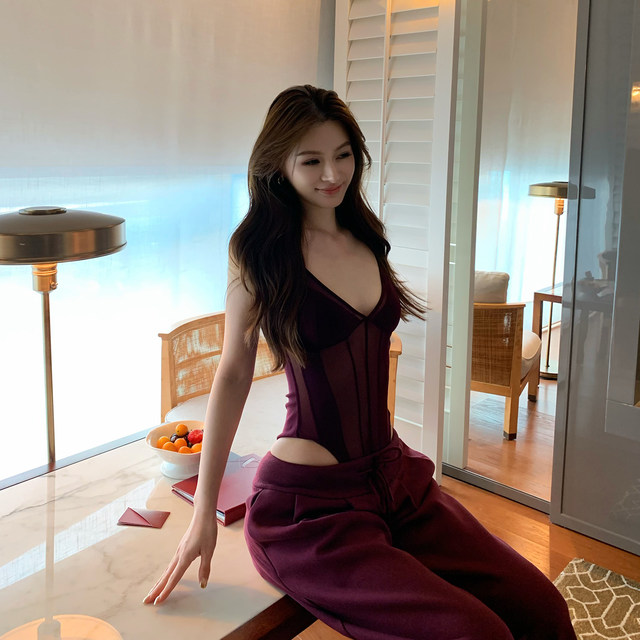 Corner Waist Bodysuit Sweatpants Set