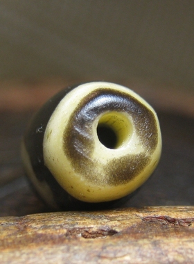 老料器虎牙天珠9.5×19.5mm古珠