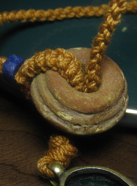 高古老费昂斯琉璃圈项链