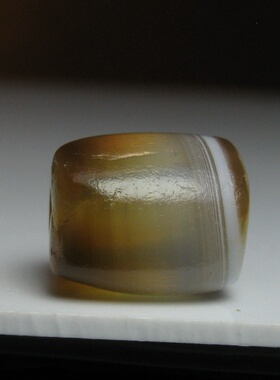 满风化老唐色双色玛瑙珠6.5mm