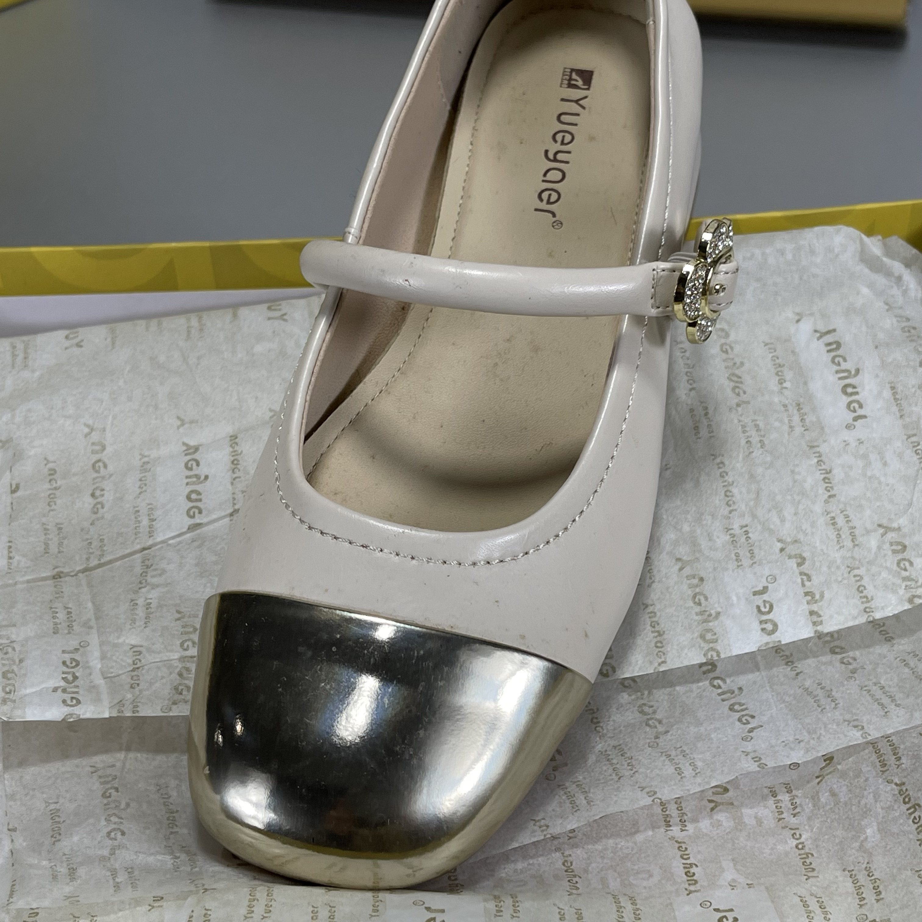 月芽儿撤柜断码真皮女鞋春浅口圆头一字扣平底单鞋小香风玛丽珍鞋,淘宝优惠券,粉丝福利购,淘宝优惠卷