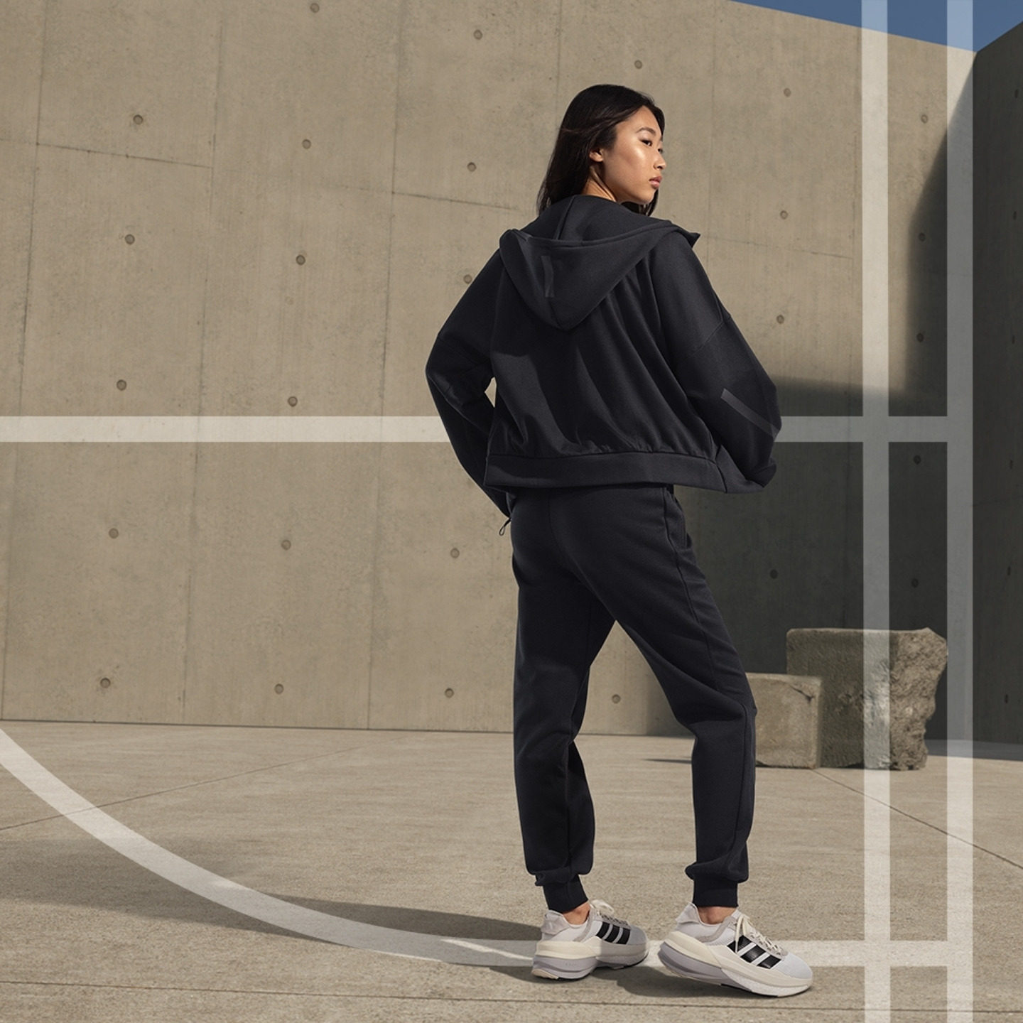 BABYMONSTER同款ADIDAS ZNE系列黑标制服保暖连帽外套女阿迪达斯,淘宝优惠券,粉丝福利购,淘宝优惠卷