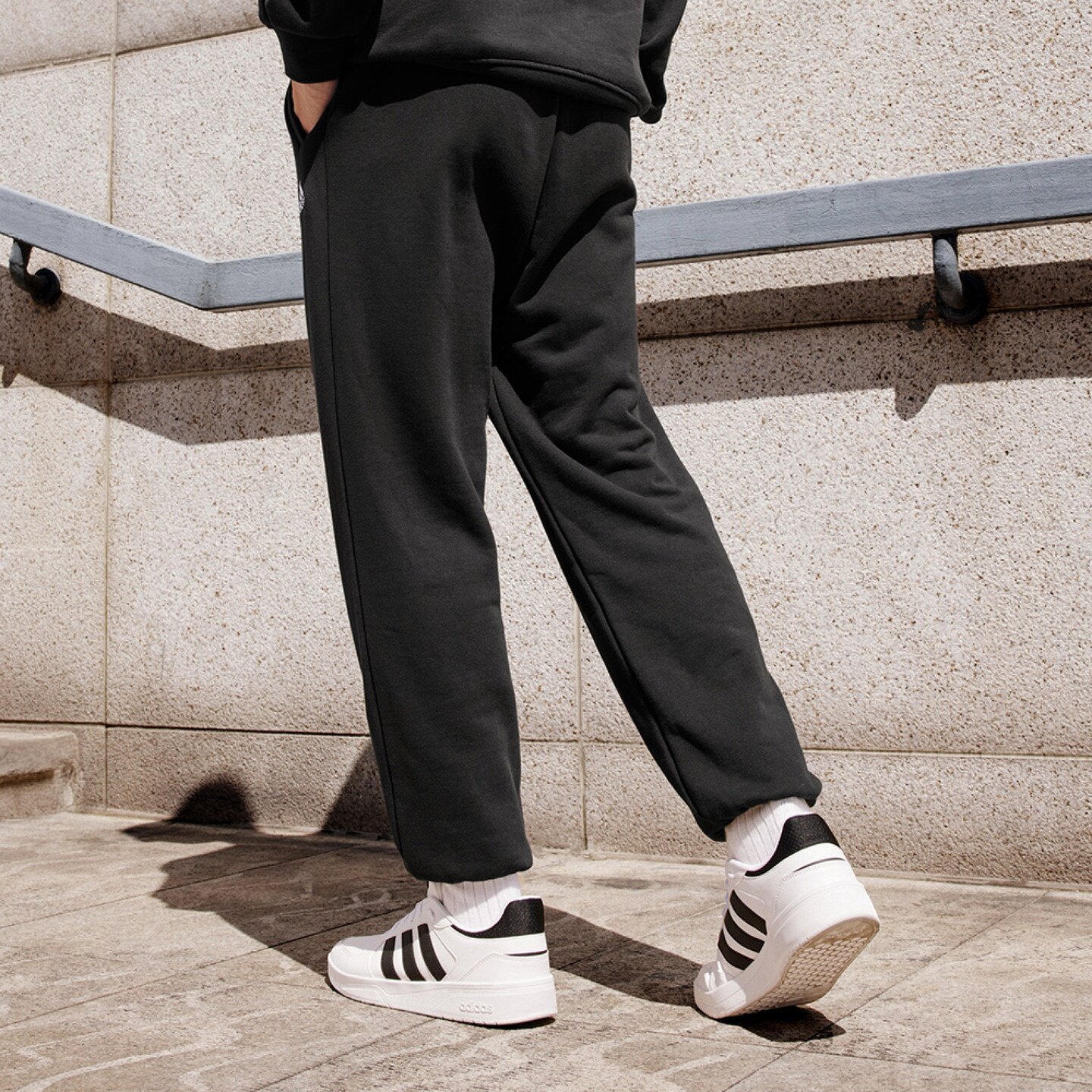 休闲简约加厚束脚运动裤男女秋季adidas阿迪达斯官方轻运动JM9112