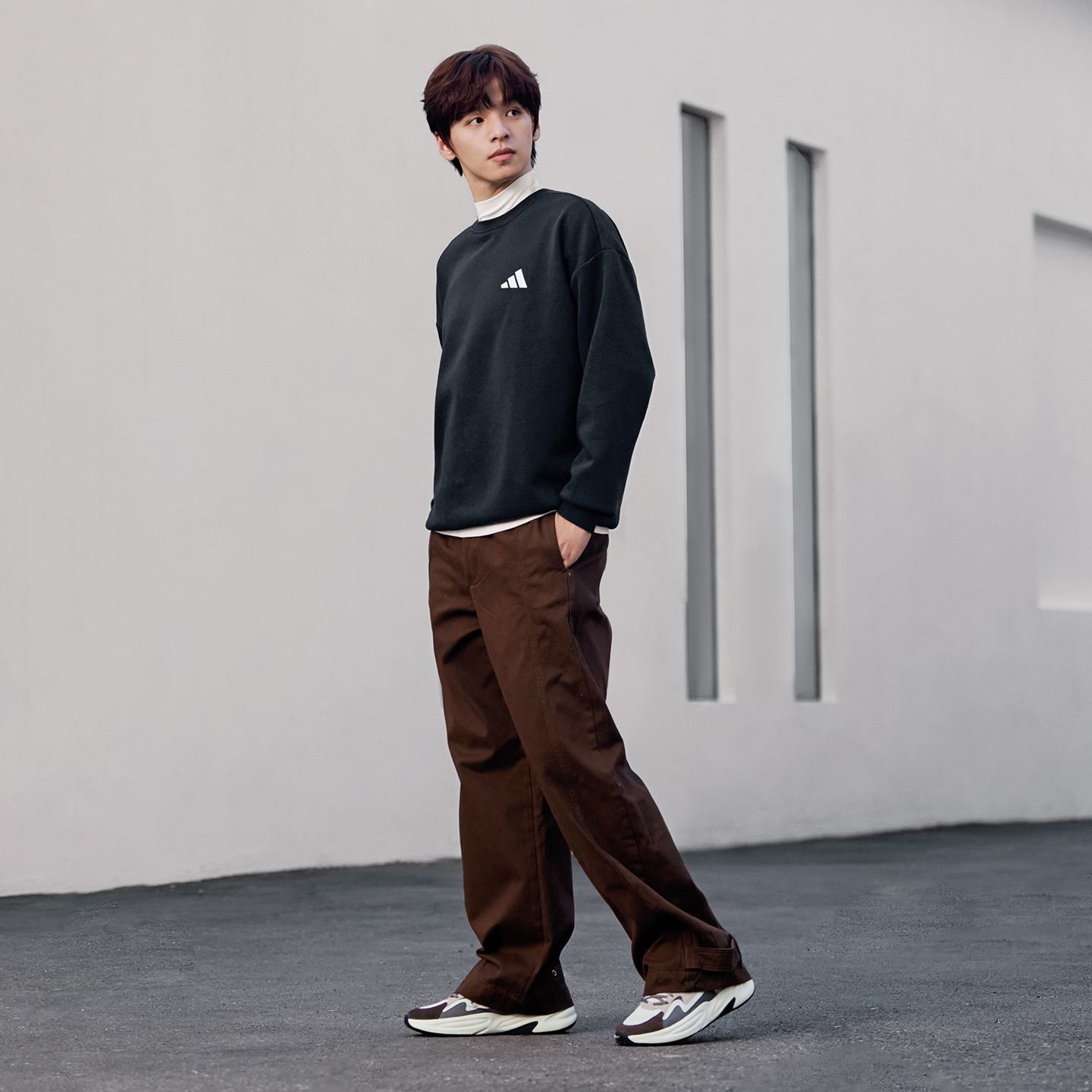 休闲舒适圆领卫衣男女秋季新款adidas阿迪达斯官方轻运动