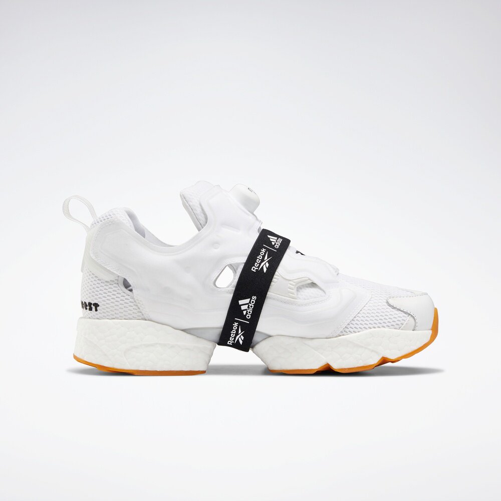  adidas跑步鞋