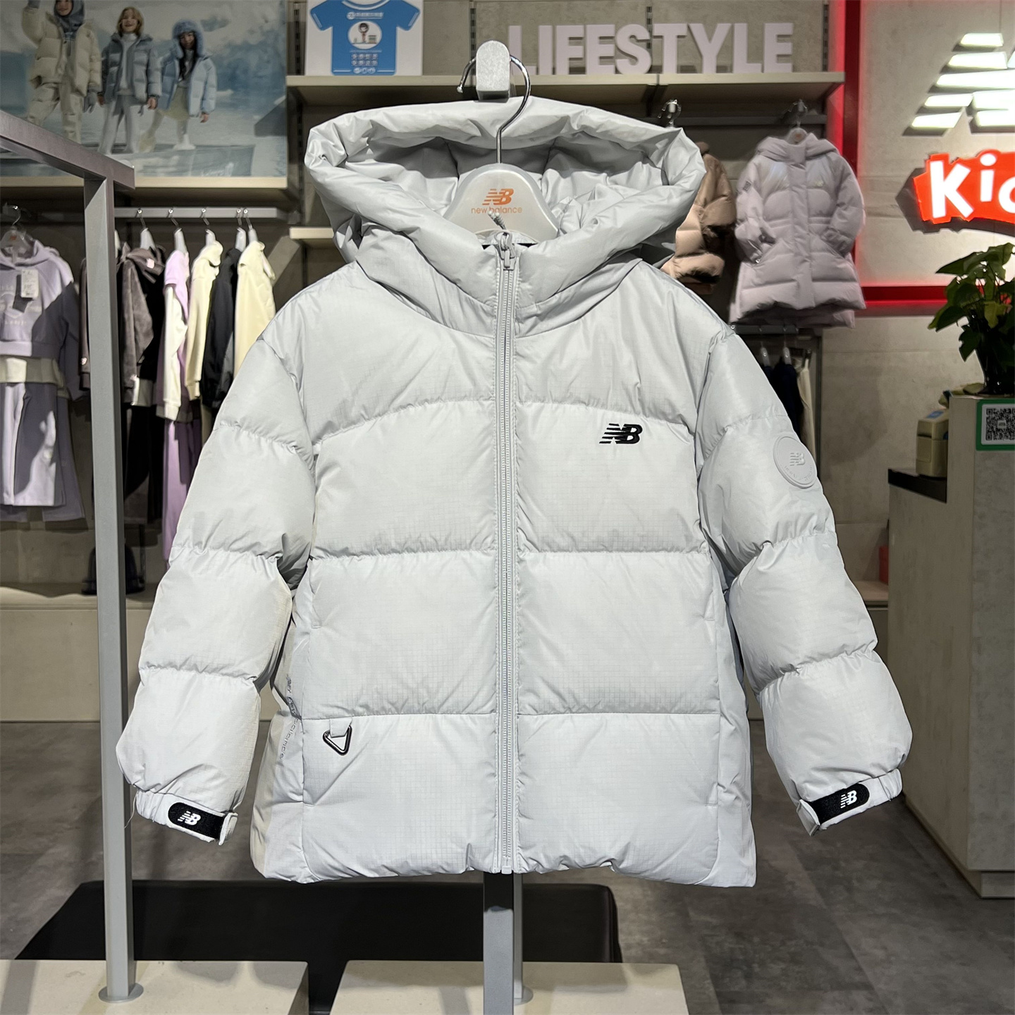 NEW BALANCE NB童装25冬新款男女童儿童短款鹅绒服羽绒服7PF4E193 - 图2